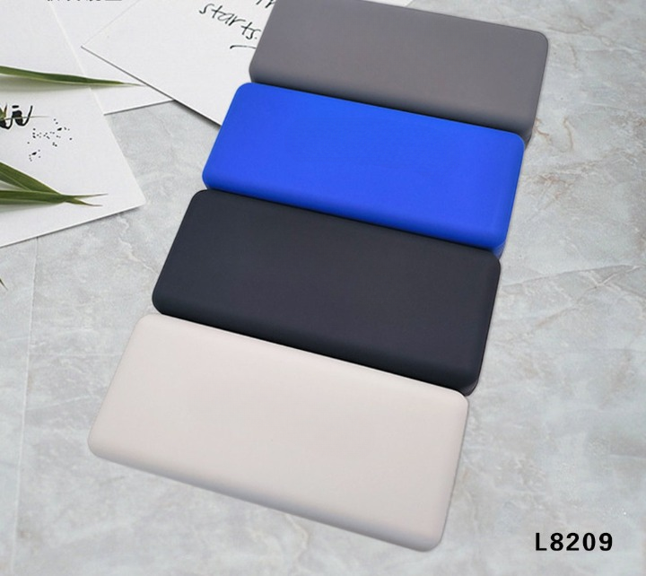 Case L8209